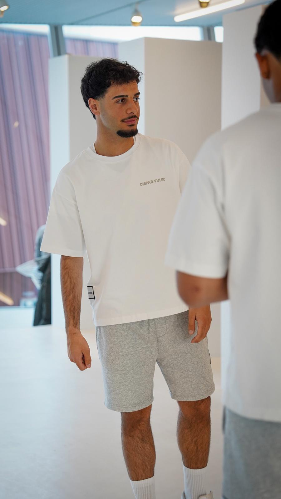 WHITE T-SHIRT